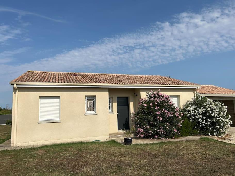 Maison Proche Saint Emilion Villa Exteriör bild
